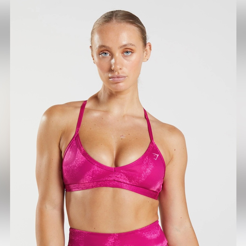 Limited Edition Minimal Sports Bra Barbie Pink Small Gymshark